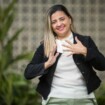 Primeira doutora surda da UFMG atribui à EJA o sonho de ser professora